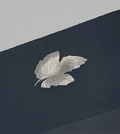 Krementz - Vintage Silver Tone Curled Maple Leaf Brooch