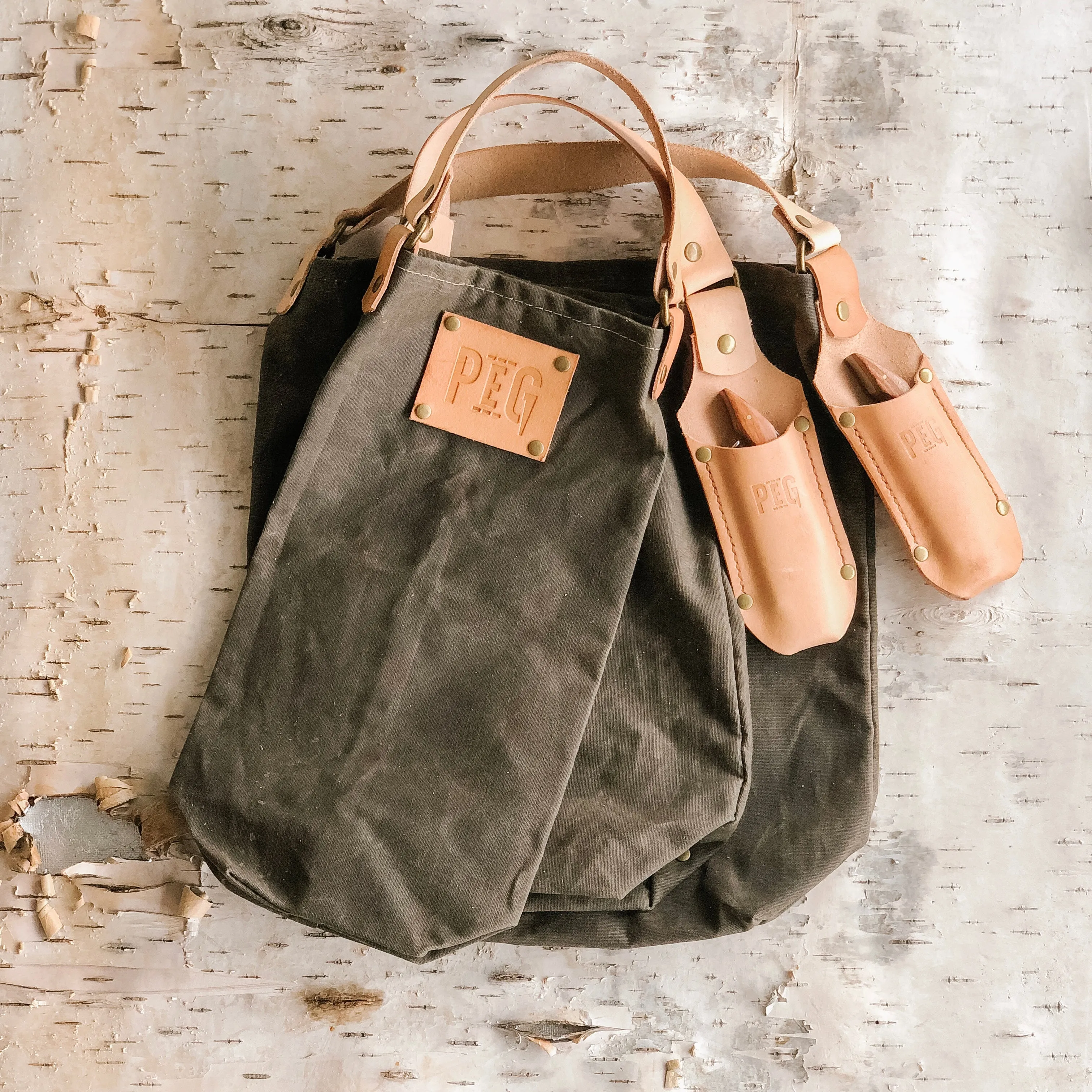 PEG WINE TOTE - FOREST