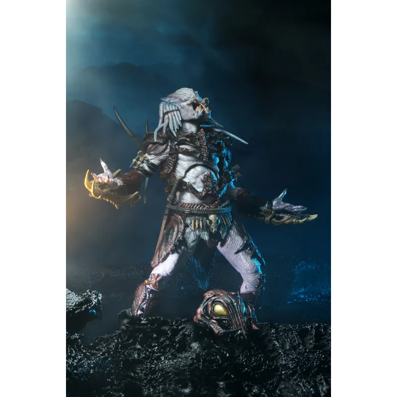 PREDATOR: Special Edition 100th Edition Predator Figure - Ultimate Alpha Predator