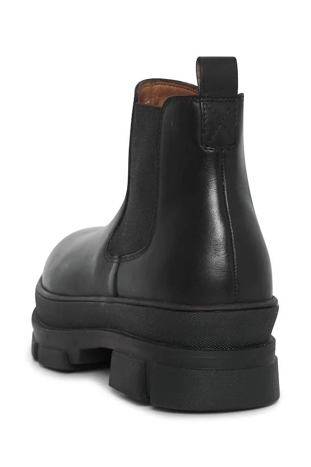 The Vera Leather Lug Boot