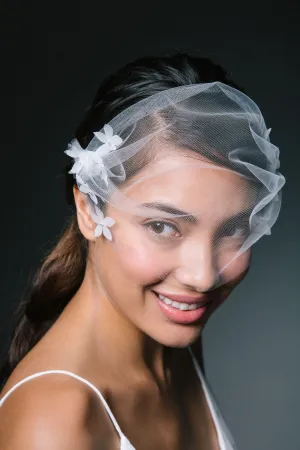 Willa: Tulle Blusher Veil with Applique Silk Petals