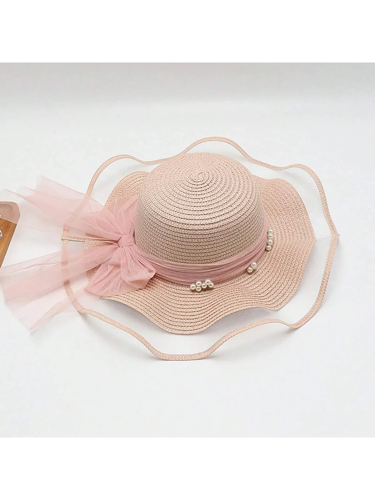 Women's Summer Pearl Embellished Wide-Brimmed Sunhat With Wave Mesh, Ideal For Traveling, Beach, And Sun Protection Bow